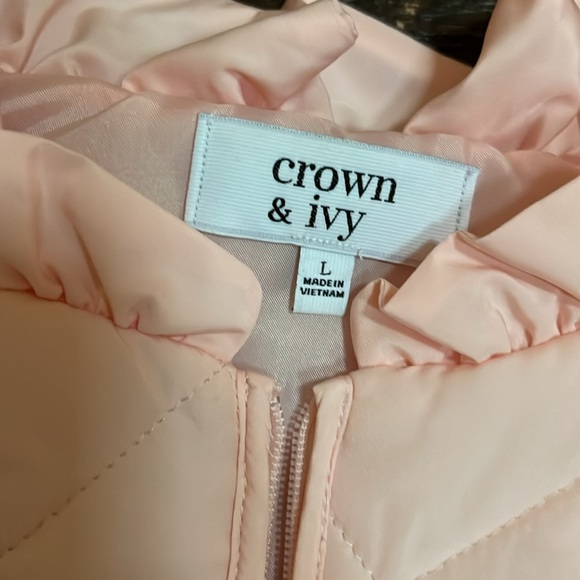 Crown & Ivy Quilted Vest - Large - Picture 2 of 2
